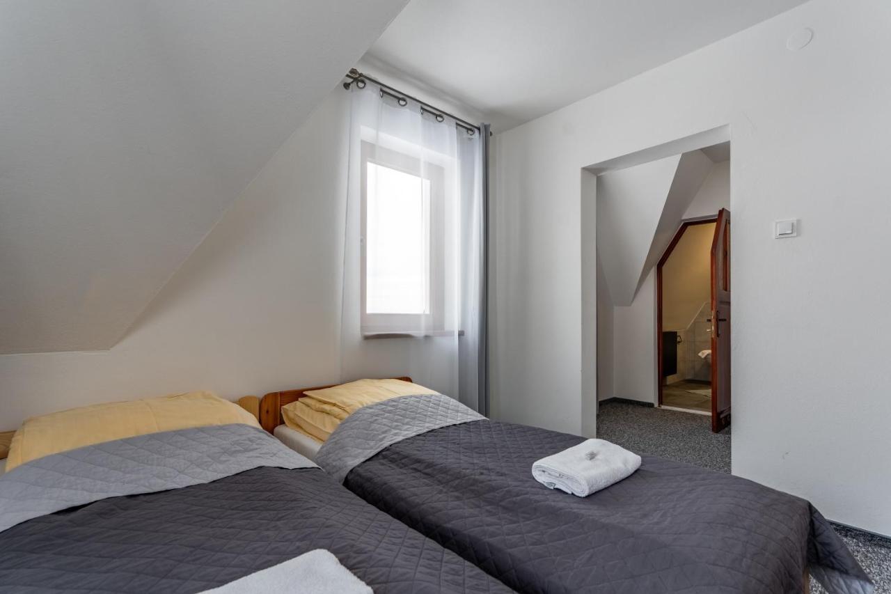 Villa 84 & Apartments Jacuzzi & Sauna Zakopane Bagian luar foto