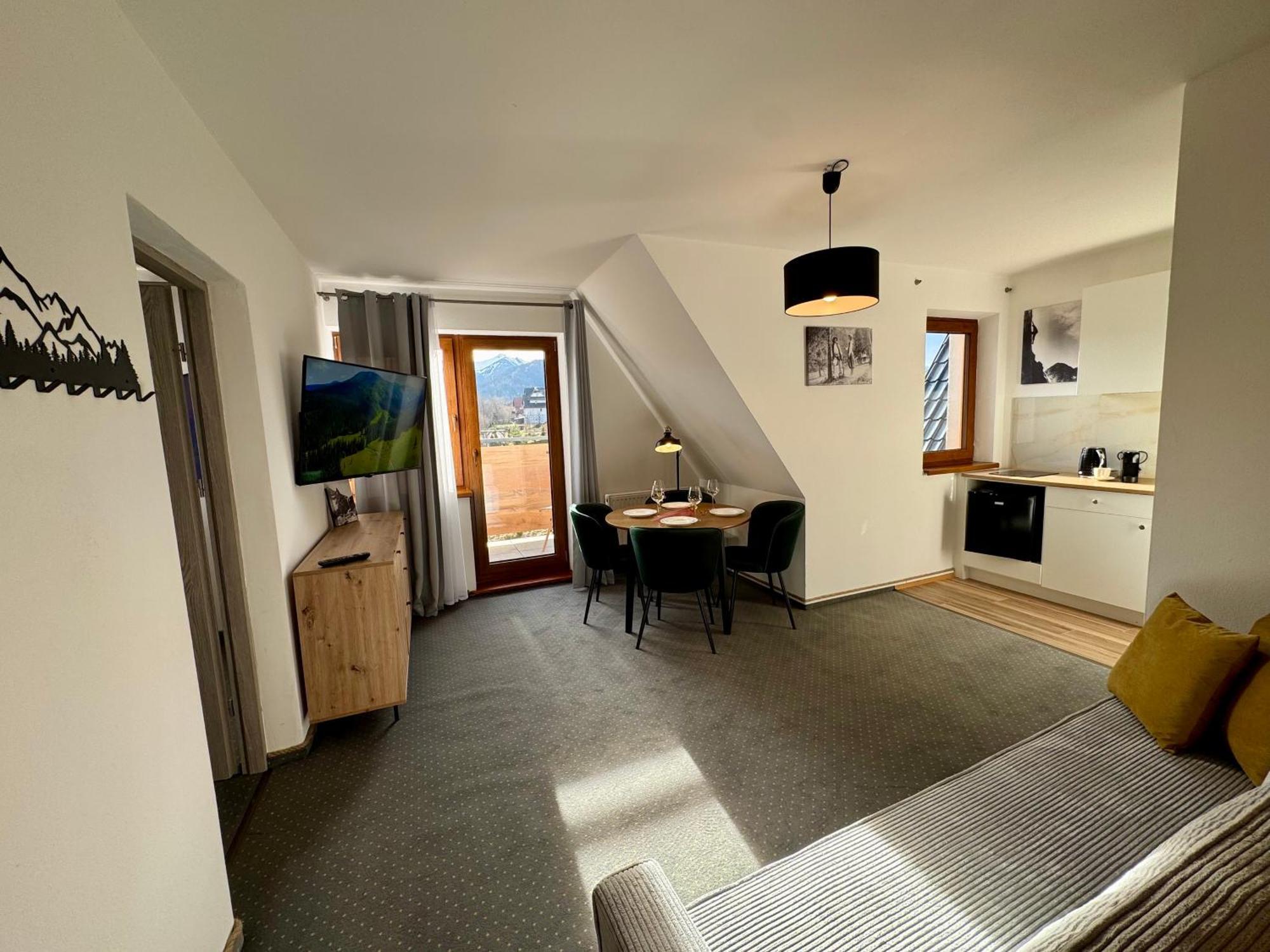Villa 84 & Apartments Jacuzzi & Sauna Zakopane Bagian luar foto