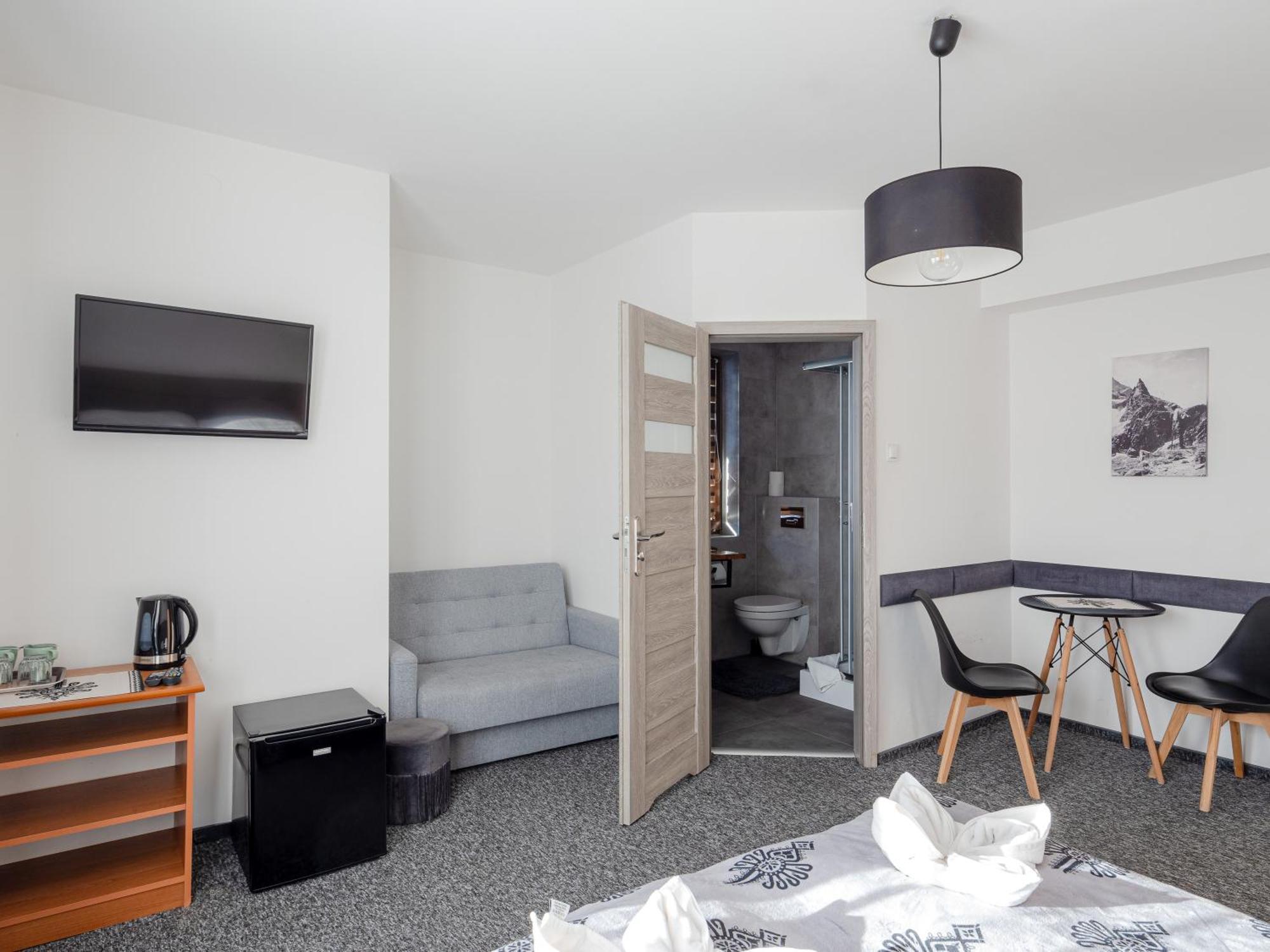 Villa 84 & Apartments Jacuzzi & Sauna Zakopane Bagian luar foto